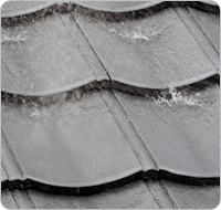 屋根の漏水・飛散を抑える