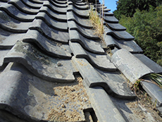 西尾市　吉良町　屋根　瓦　修理　葺き替え　板金　樋　太陽光発電　漆喰