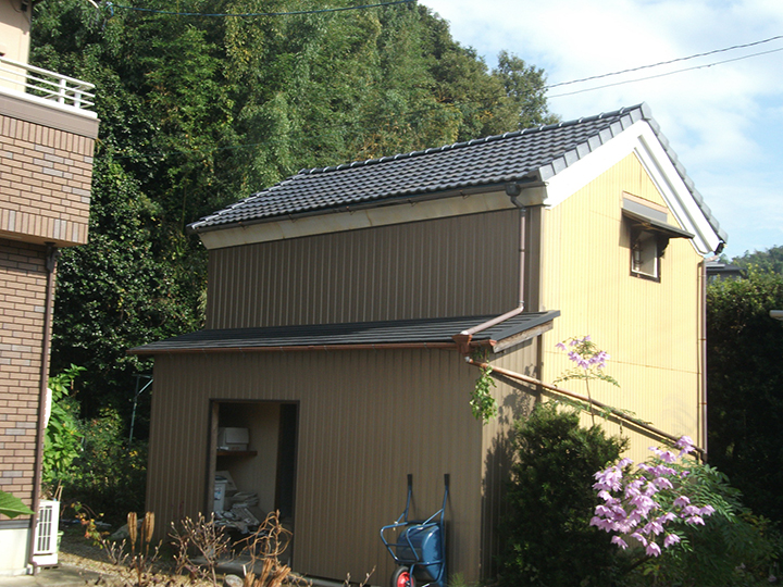 板金　樋　太陽光発電　漆喰　西尾市　吉良町　屋根　瓦　修理　葺き替え