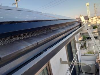 太陽光パネル　下側　パネル　軒カバー　脱着　取付　鳩　対策工事