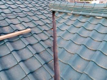 屋根　谷樋　板金　廻り　瓦　脱着　施工