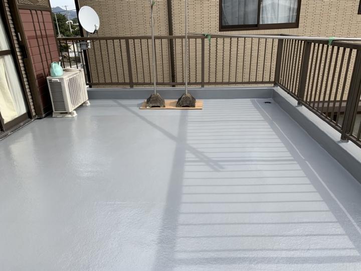 ベランダ　ＦＲＰ防水　改修　屋根