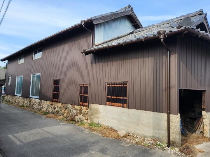 外壁　改修　外装リフォーム　板金　サッシ取替え