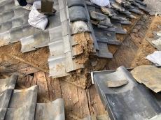 谷樋板金　廻り　瓦　捲り　銅板　剥がし