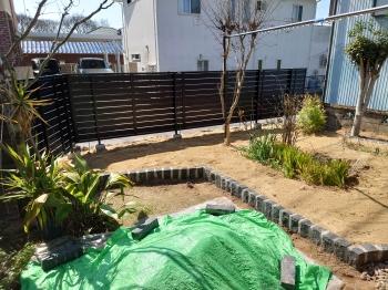 お客様　希望　フェンス　花　引掛ける　格子　隙間　少し　ある　ﾀｲﾌﾟ　使用