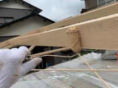 塗装工事中　仕上げ　塗料　塗り　塗装工事完了
