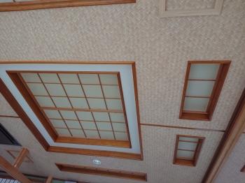 照明廻り　クロス張り替え