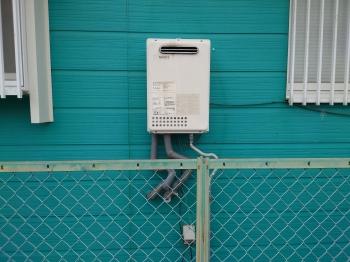 給湯器　廻り　配管　切り離し　工事　完了