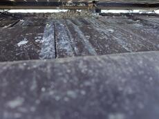 太陽光ﾊﾟﾈﾙ下　鳩糞　塊　屋根　瓦　対策