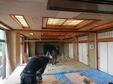 宴会場　天井　大工工事　下地　ベニヤ