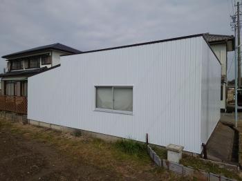 ポリカ　屋根　破風　板金　新しい　施工