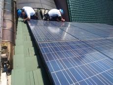 太陽光発電　鳥　ｶﾗｰﾍﾞｽﾄ　塗装　ｶﾊﾞｰ工法　西尾市　吉良町　幡豆町　一色町　屋根　修理　瓦　葺き替え　漆喰　板金　樋