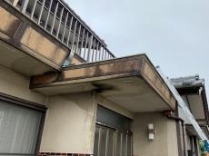 施工前　外壁　様子　雨水　シミ　見られる