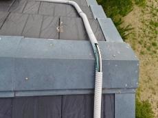 太陽光パネル　配管　ケーブル　剥き出し　雨水　侵入　電気機器　入る　故障　原因