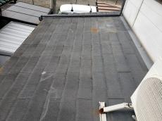 屋根　様子　カラーベスト　数枚　割れ　施工前