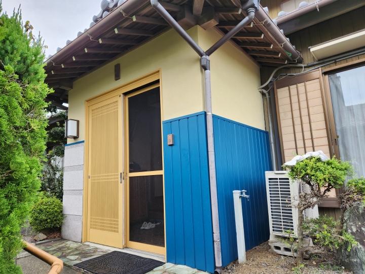 玄関　外壁　塗り壁　モルタル　漆喰　タイル石　雨漏り　外装リフォーム　板金