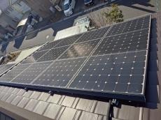 施工前　屋根　太陽光パネル　様子