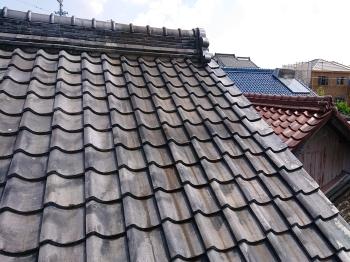 屋根　使用していない　太陽熱温水器　撤去　下　瓦　問題ない