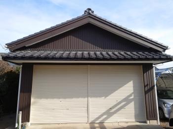 外装リフォーム　外壁　板金　施工完了　和モダン　雰囲気　仕上がり