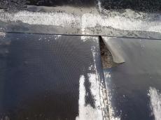 既設　屋根　屋上　防水　シート防水　様子　雨漏り