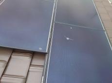 太陽光パネル　鳩糞　付着