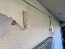外壁　塗装　下地　中塗り　上塗り　仕上げ