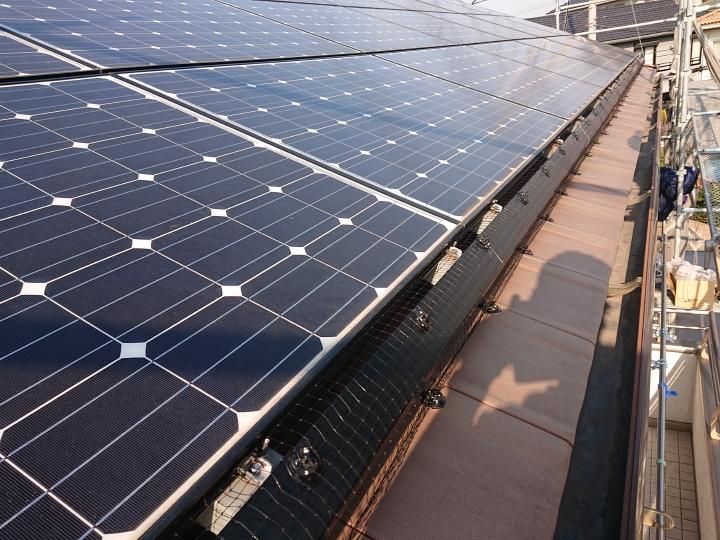 屋根　瓦　太陽光パネル　鳩対策工事