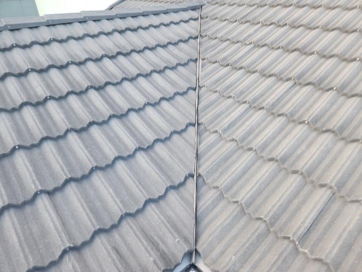 屋根　雨漏り　石付板金　カバー工法　谷板金　補修