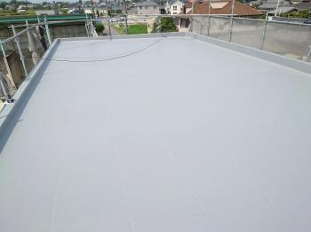 屋根　屋上　ＦＲＰ防水工事　完了　笠木上　防水巻　雨漏り　心配　無い