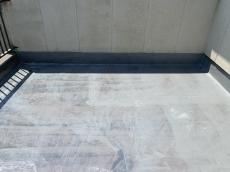 FRP防水　中塗り　防水樹脂　施工