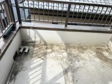 施工前　ベランダ　雨漏り　様子　シート防水