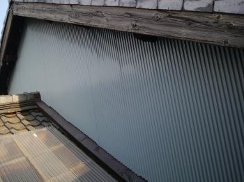 外壁板金(波板)　外壁板金(ｶﾞﾙﾊﾞﾆｳﾑ)　張り替え　修理　雨押え水切り板金