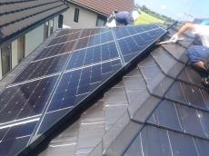 太陽光発電　鳩対策　ｶﾗｰﾍﾞｽﾄ　塗装　ｶﾊﾞｰ工法　西尾市　吉良町　幡豆　一色町　屋根　瓦　葺き替え　修理　板金　樋　漆喰