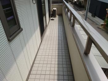 ベランダ　高圧洗浄　清掃　ピカピカ
