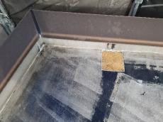 屋根　屋上　既設　下地処理　既存ゴムシート不良部シール補修