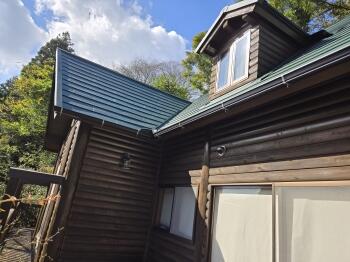 屋根上　鳩小屋　塗装　外装リフォーム