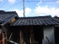 幡豆町　屋根　瓦　修理　葺き替え　ﾎﾟﾘｶ　板金　漆喰　樋　太陽光発電　鳩　漆喰　塗装　西尾市　吉良町　一色町