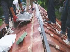 葺き替え　板金　樋　漆喰　太陽光発電　鳩　ｶﾗｰﾍﾞｽﾄ　塗装　カバー工法　豊田市　西尾市　吉良町　一色町　幡豆　屋根　瓦　修理