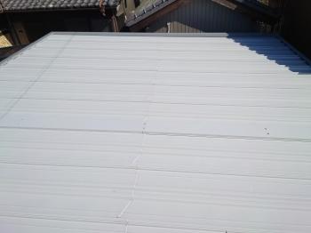 施工前　イナバ物置　屋根　様子　太陽光発電