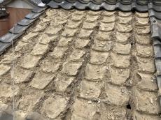 施工中　屋根　一部　桟瓦　捲り