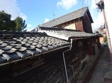 修理　葺き替え　ﾎﾟﾘｶ　板金　漆喰　樋　太陽光発電　鳩　漆喰　塗装　西尾市　吉良町　一色町　幡豆町　屋根　瓦