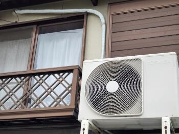 ｴｱｺﾝ　配管　ﾃｰﾌﾟ巻き