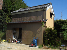 太陽光発電　漆喰　西尾市　吉良町　屋根　瓦　修理　葺き替え　板金　樋