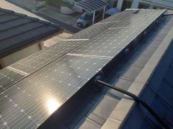 屋根　太陽光パネル　5面　設置　全て　パネル　対策工事