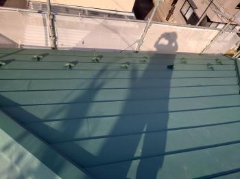 既設　屋根　カラーベスト　コロニアル　耐久年数　良くなる　保証　穴あき　赤さび　塗膜保証　安心