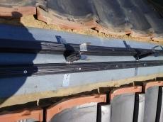 屋根　棟部　防水ﾙｰﾌｨﾝｸﾞ　貼り　新設　棟　土台　ｽﾃﾝﾚｽ棟金具　取付