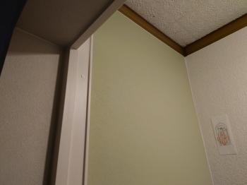 元々　トイレ　扉　箇所　ﾌﾟﾗｽﾀｰﾎﾞｰﾄﾞ　張り　クロス　張替え　ﾜﾝﾎﾟｲﾝﾄ　色変え
