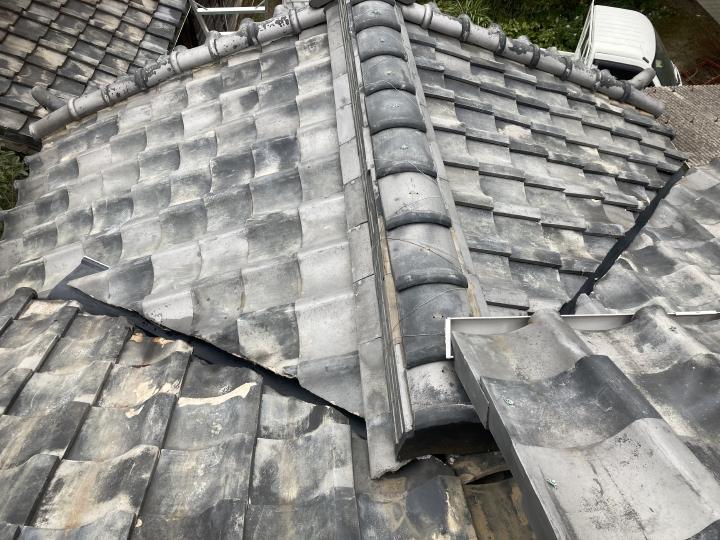 屋根　瓦　棟　修理　谷樋板金　取替え　銅板　ｽﾃﾝﾚｽ