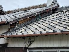 瓦　土葺き　いぶし瓦　雨漏り　葺き替え前　屋根　様子