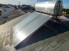 屋根　太陽熱温水器　様子